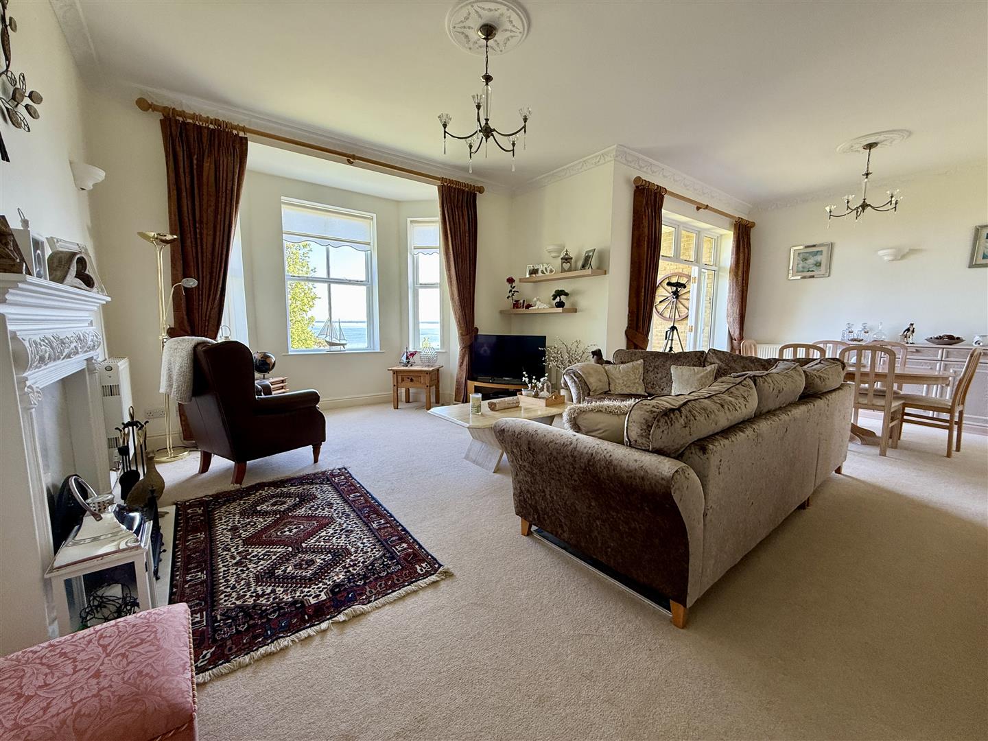 Living Room: